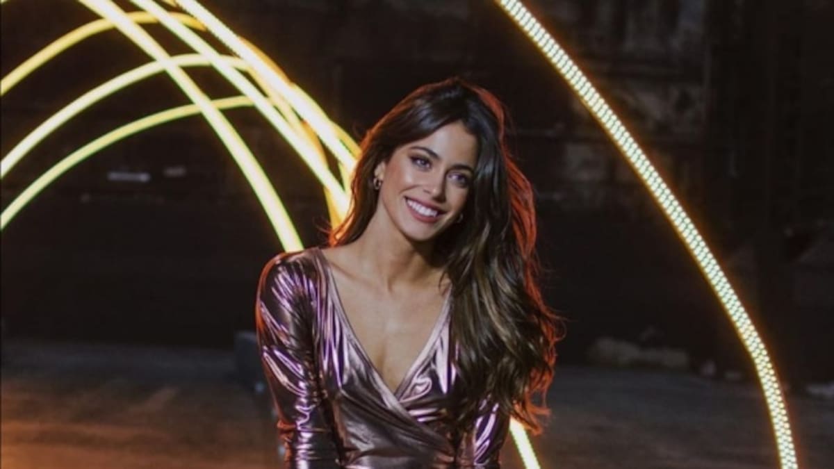 Tini estrena "Suéltate el Pelo"