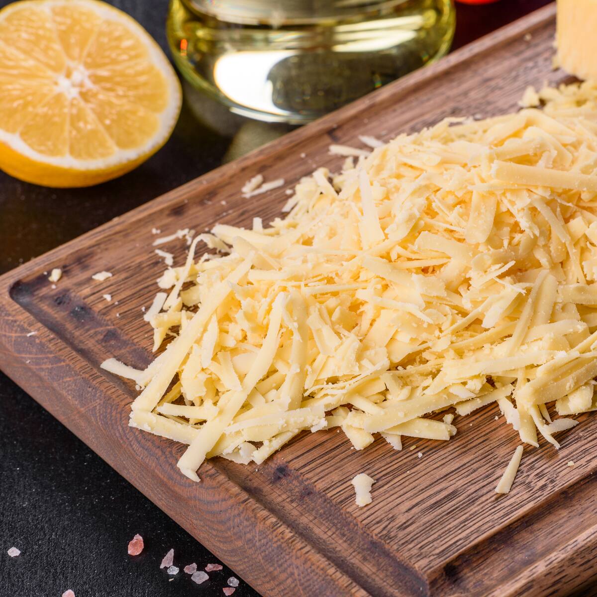 Alerta alimentaria en el queso rallado por la presencia de astillas: estos son los lotes y marcas afectadas de supermercado