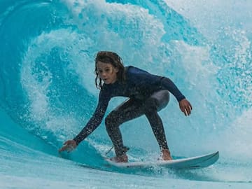 Muere Khai Cowley, un joven surfista de 15 años, por un ataque de un tiburón