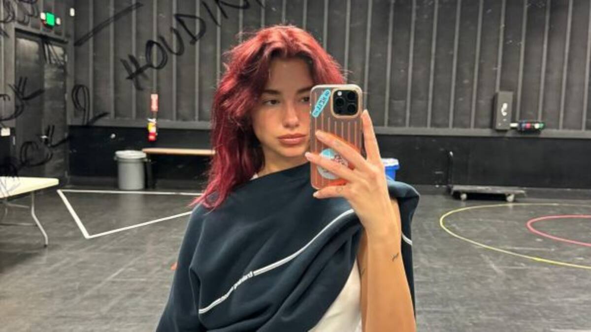 Dua Lipa se prepara para cantar en los Premios Grammy 2024