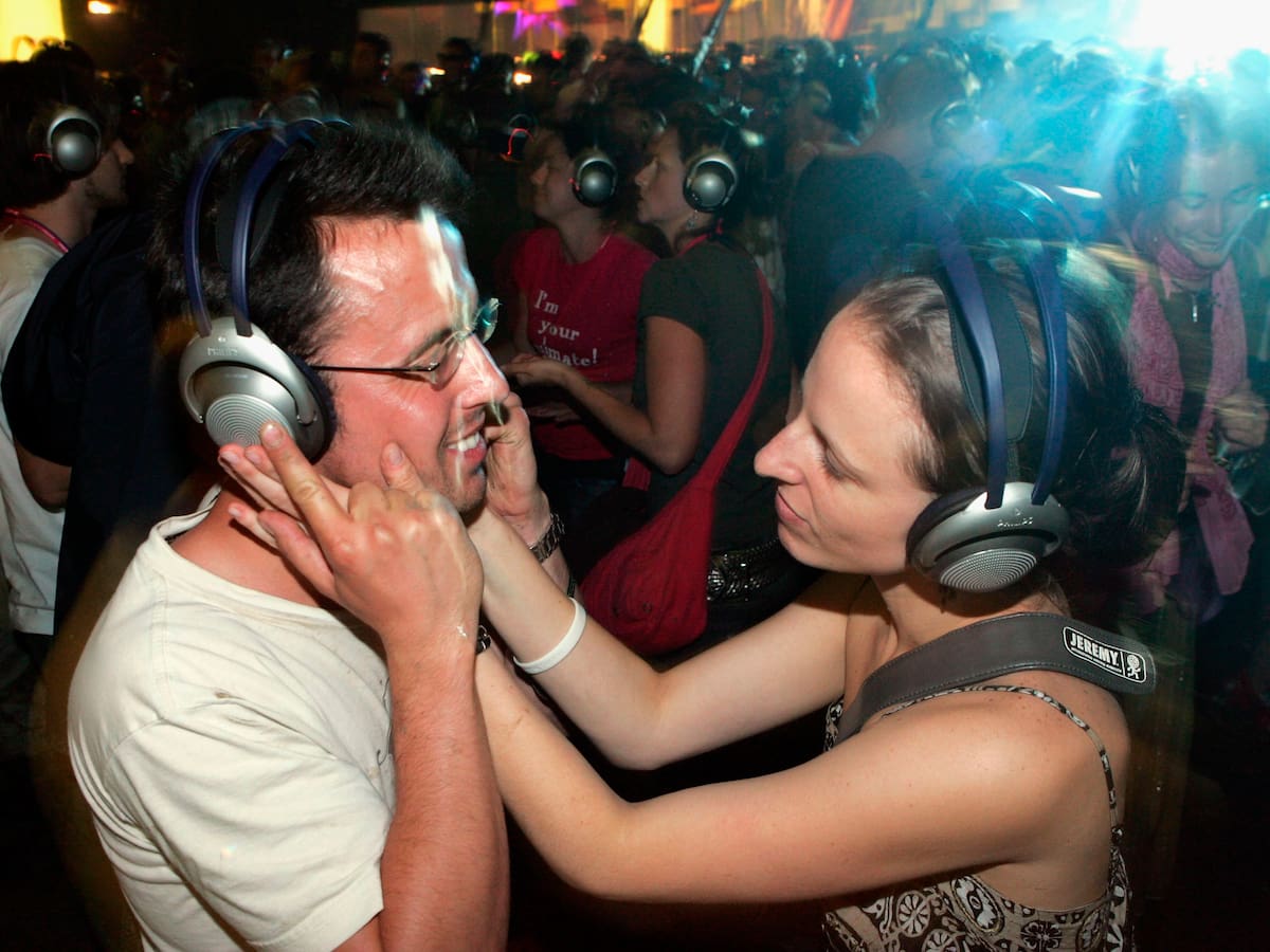 ¿Se han convertido los hábitos de ocio de los jóvenes en un grito de auxilio?: discotecas personalizadas y un cine para 2