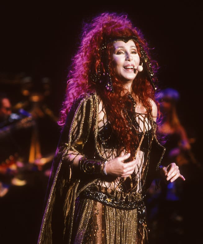Cher durante una de sus actuaciones en su &#039;Do You Believe? Tour&#039; en 1999.