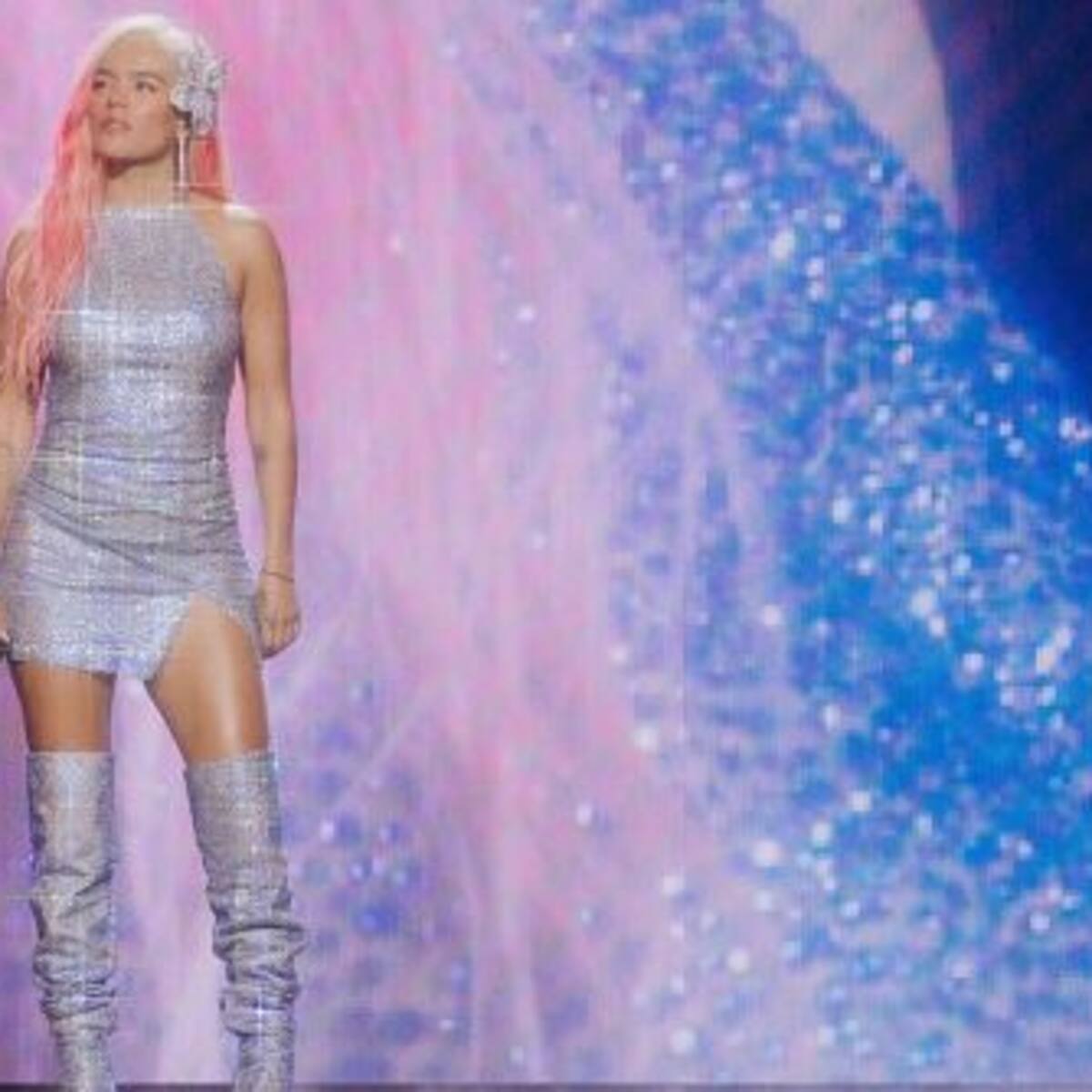 Karol G se emocionó al finalizar su gira Mañana Será Bonito"