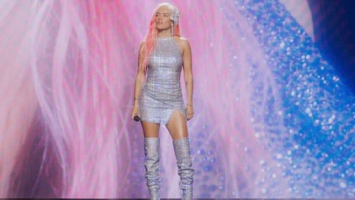 Karol G se emocionó al finalizar su gira Mañana Será Bonito"