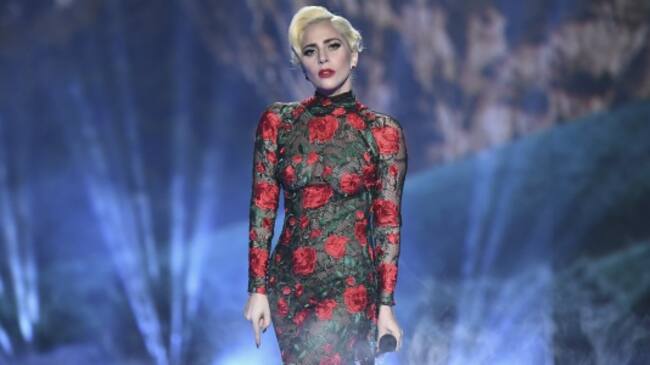 Lady Gaga durante el desfile de Victoria's Secret