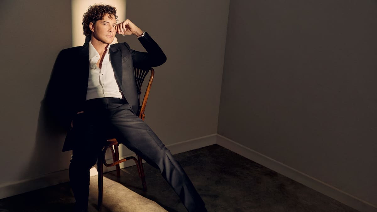 David Bisbal estrena 'Eternos', el álbum que recupera las canciones con las que aprendimos a sufrir por amor