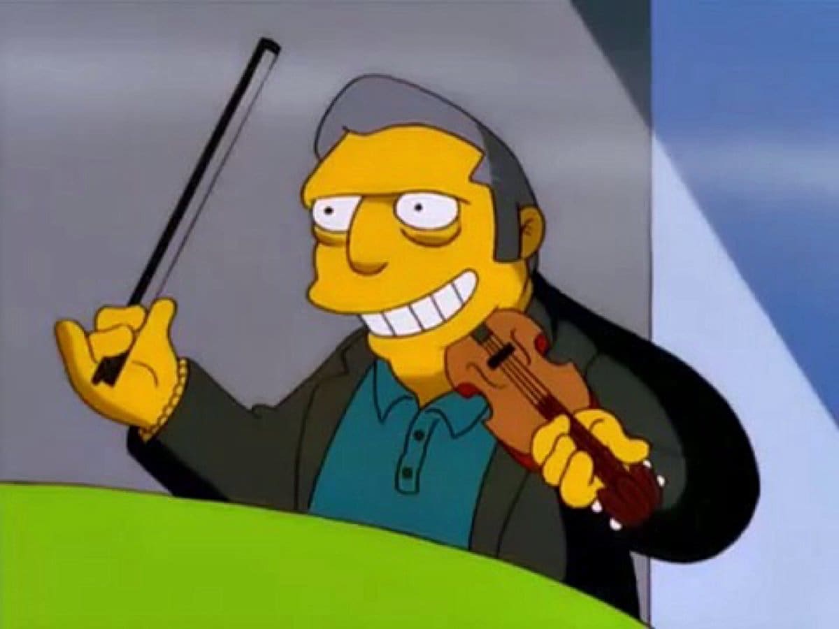 El Gordo Tony - El mafioso más famoso de Los Simpson apareció por primera vez en la tercera temporada. Por un paro cardíaco, el personaje muere en la novena temporada.