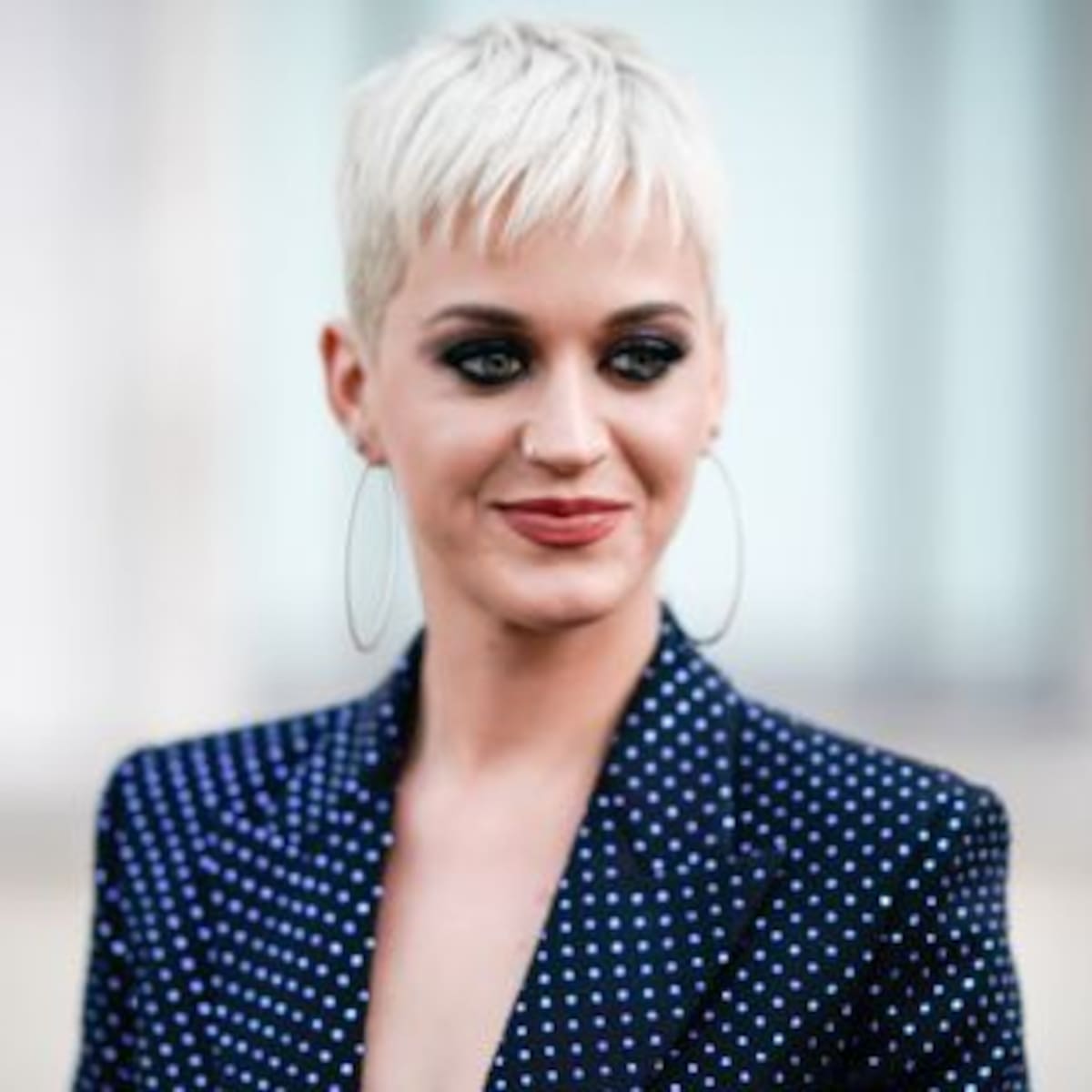 La nueva vida de Katy Perry con su llamativo look