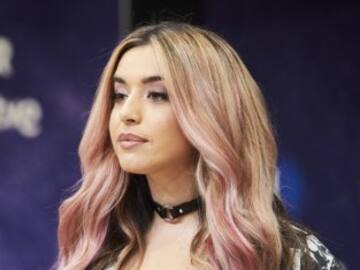 Lola Índigo publica las fotos de su nuevo videoclip… ¿Con Sebastián Yatra?