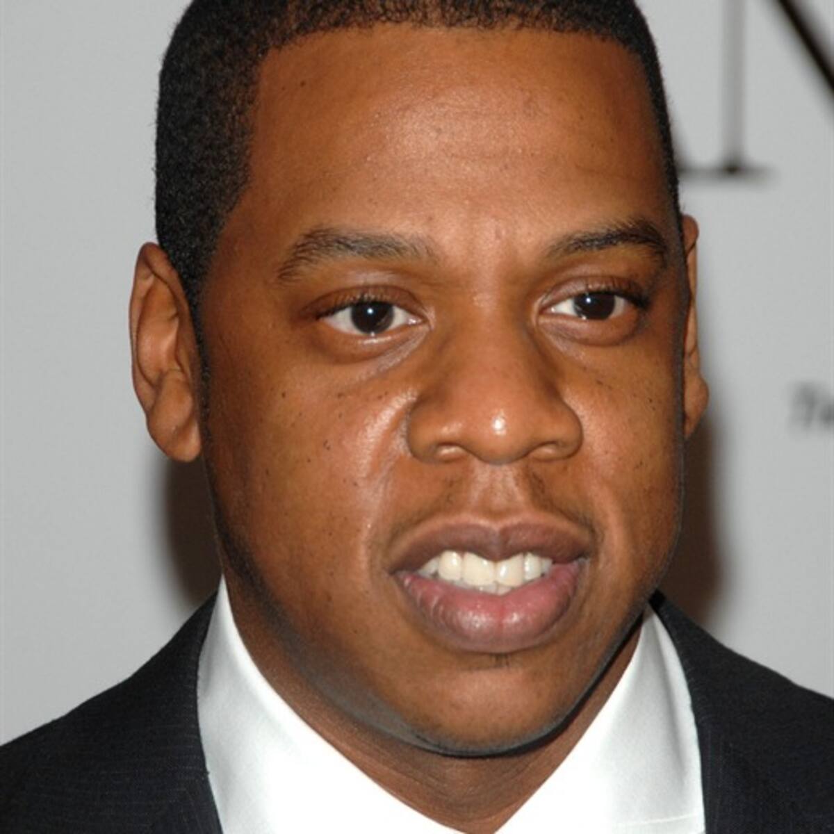Jay Z tuvo la idea de incluir a Chris Brown en 'Nobody's Business' de Rihanna