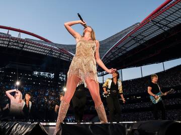 Taylor Swift, en concierto en Madrid, en directo: última hora de las colas, actuaciones e invitados famosos