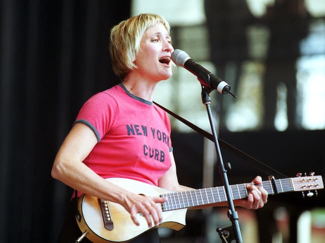 Jill Susan Sobule fue una cantautora estadounidense mejor conocida por el sencillo 'I Kissed a Girl'.