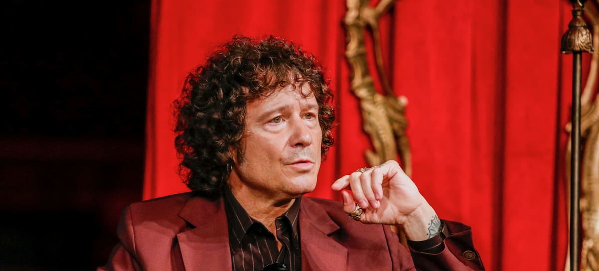 Enrique Bunbury, en una rueda de prensa en el Auditorio de México, en abril de 2026.