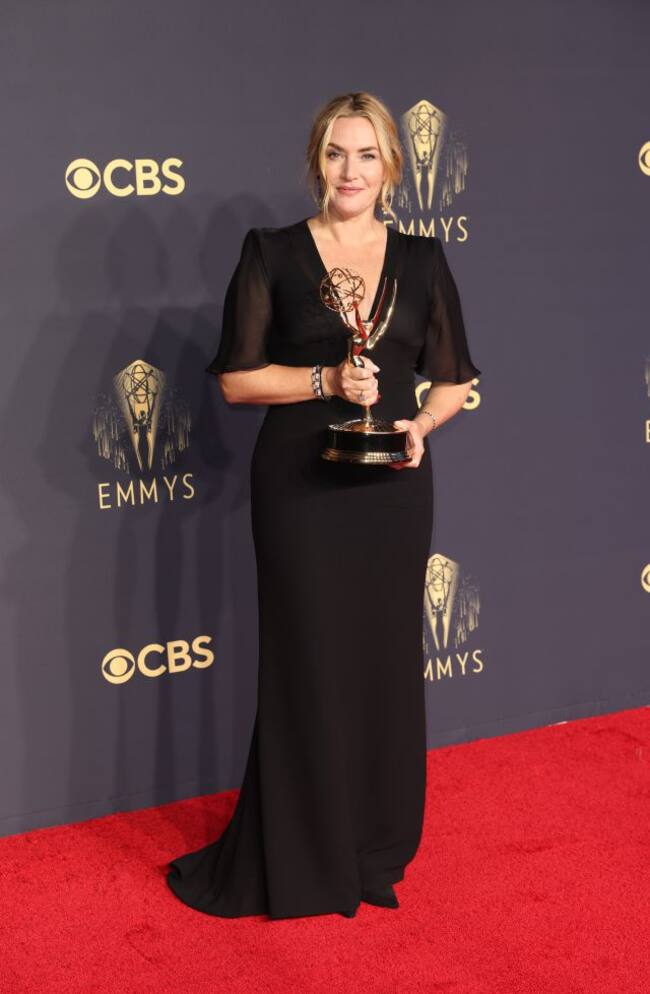 Kate Winslet acude a la 73 edición de los premios Emmy, en Los Ángeles, California, el 19 de septiembre de 2021