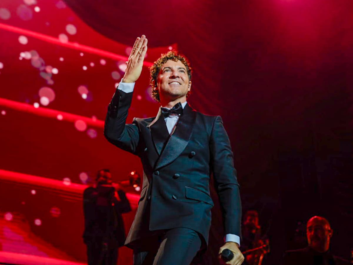 David Bisbal arranca su gira navideña en casa: Almería se rinde a la primera parada de 'Todo es posible en Navidad'