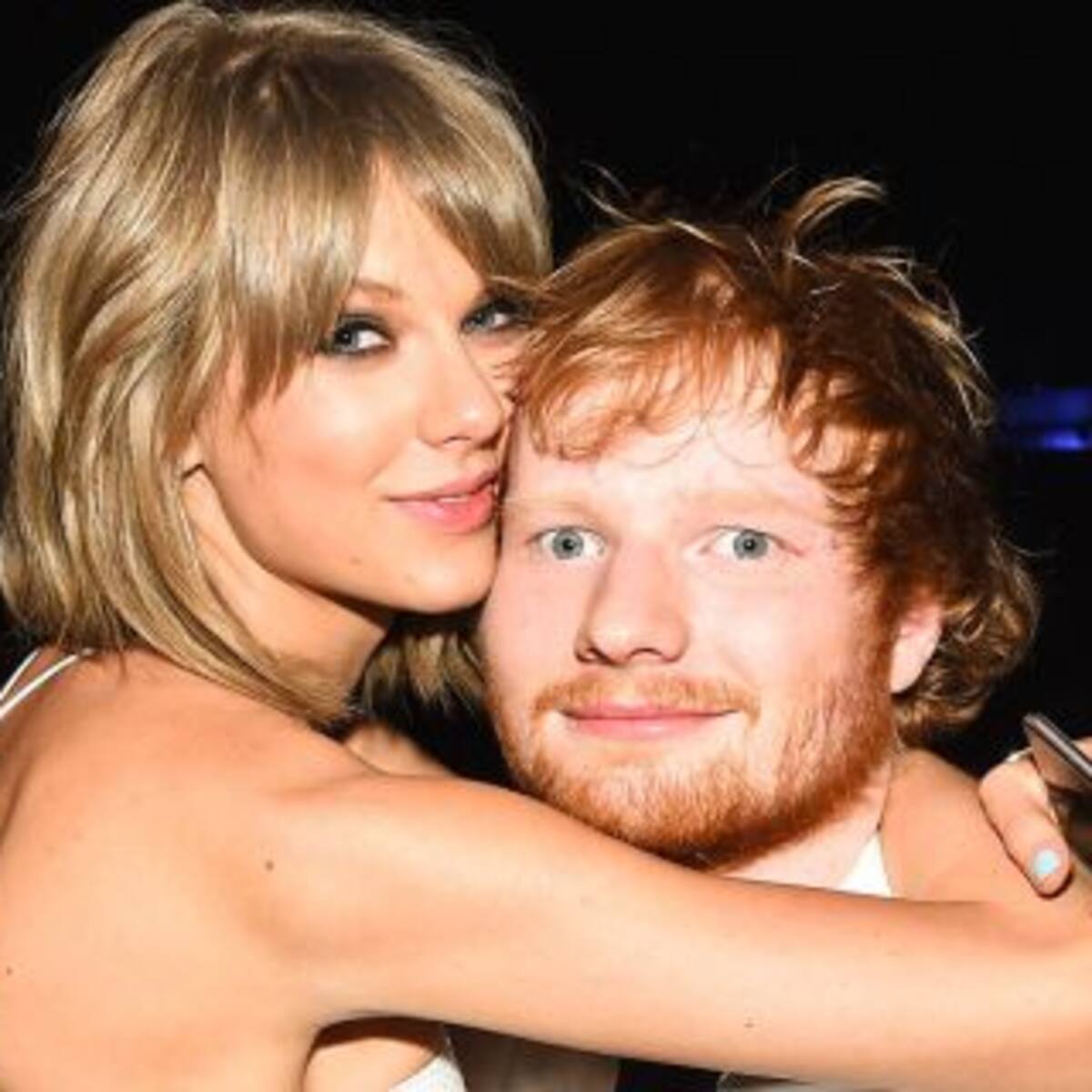 Taylor Swift sorprendió a Ed Sheeran sobre el escenario