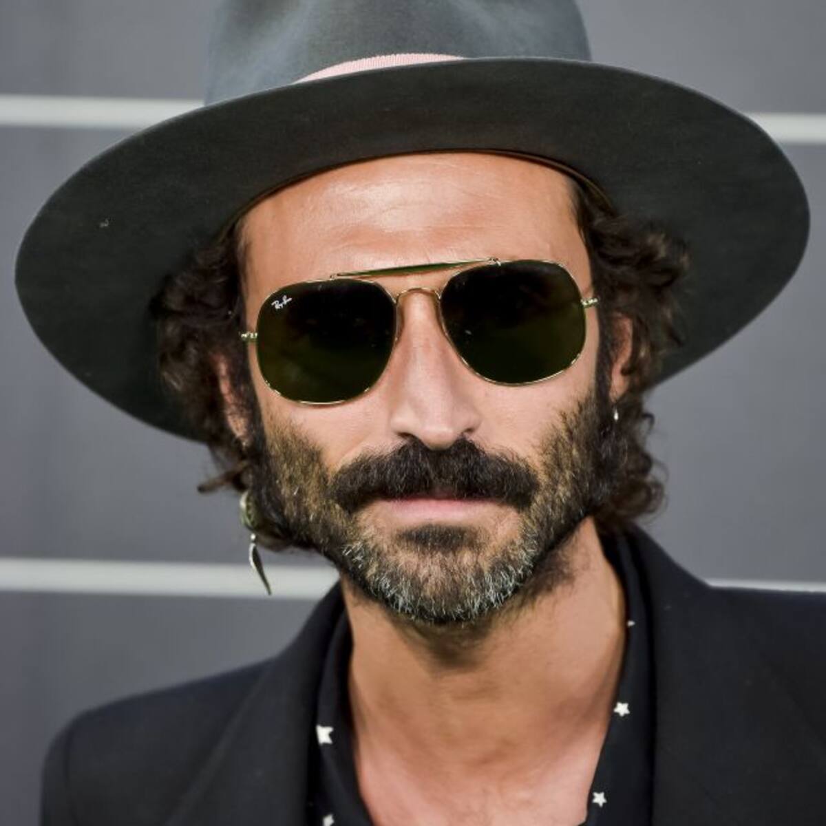 Leiva estrena una “grandísima estupidez”