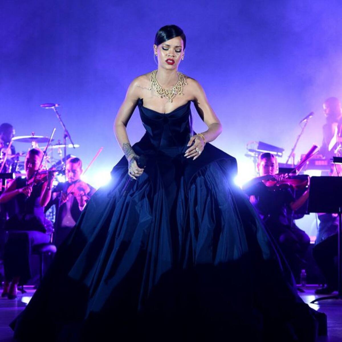 Rihanna, ¿cazada en París grabando su nuevo clip?