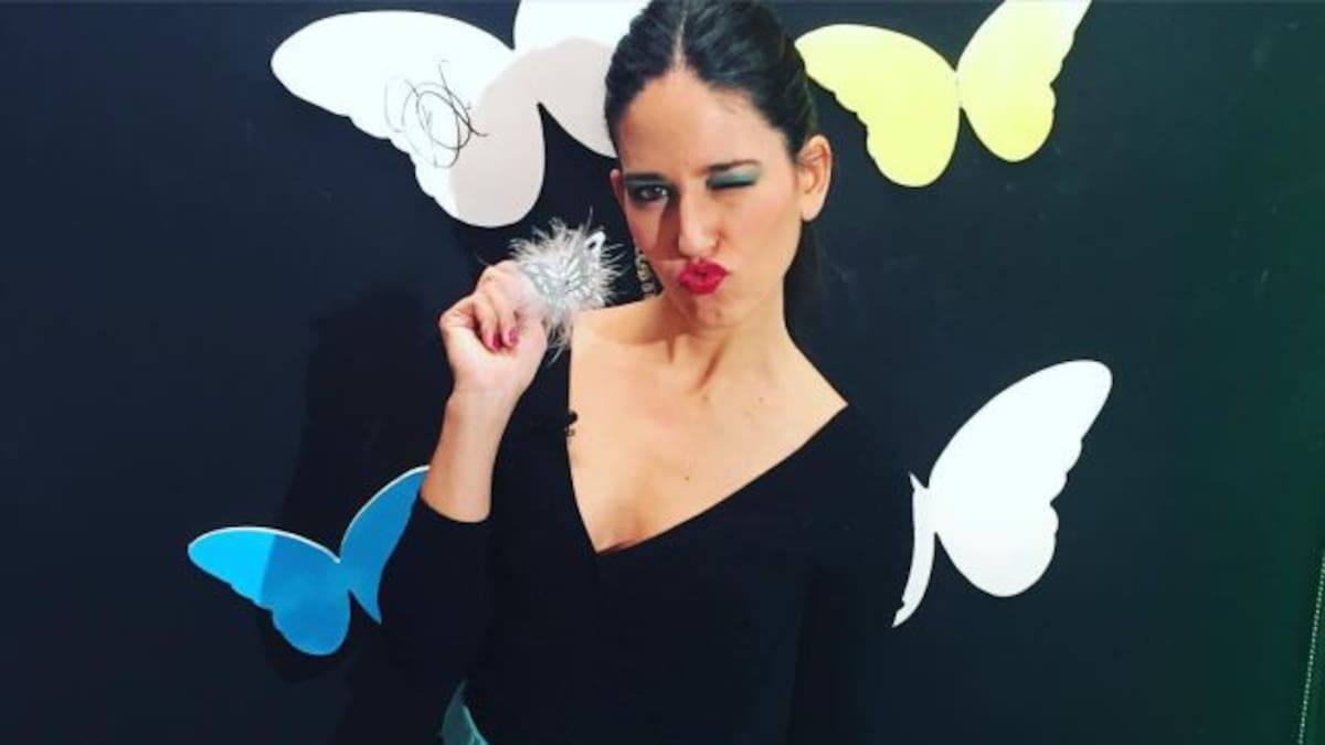 Nuria Marín caza mariposas con un nuevo look que no gusta a todo el mundo