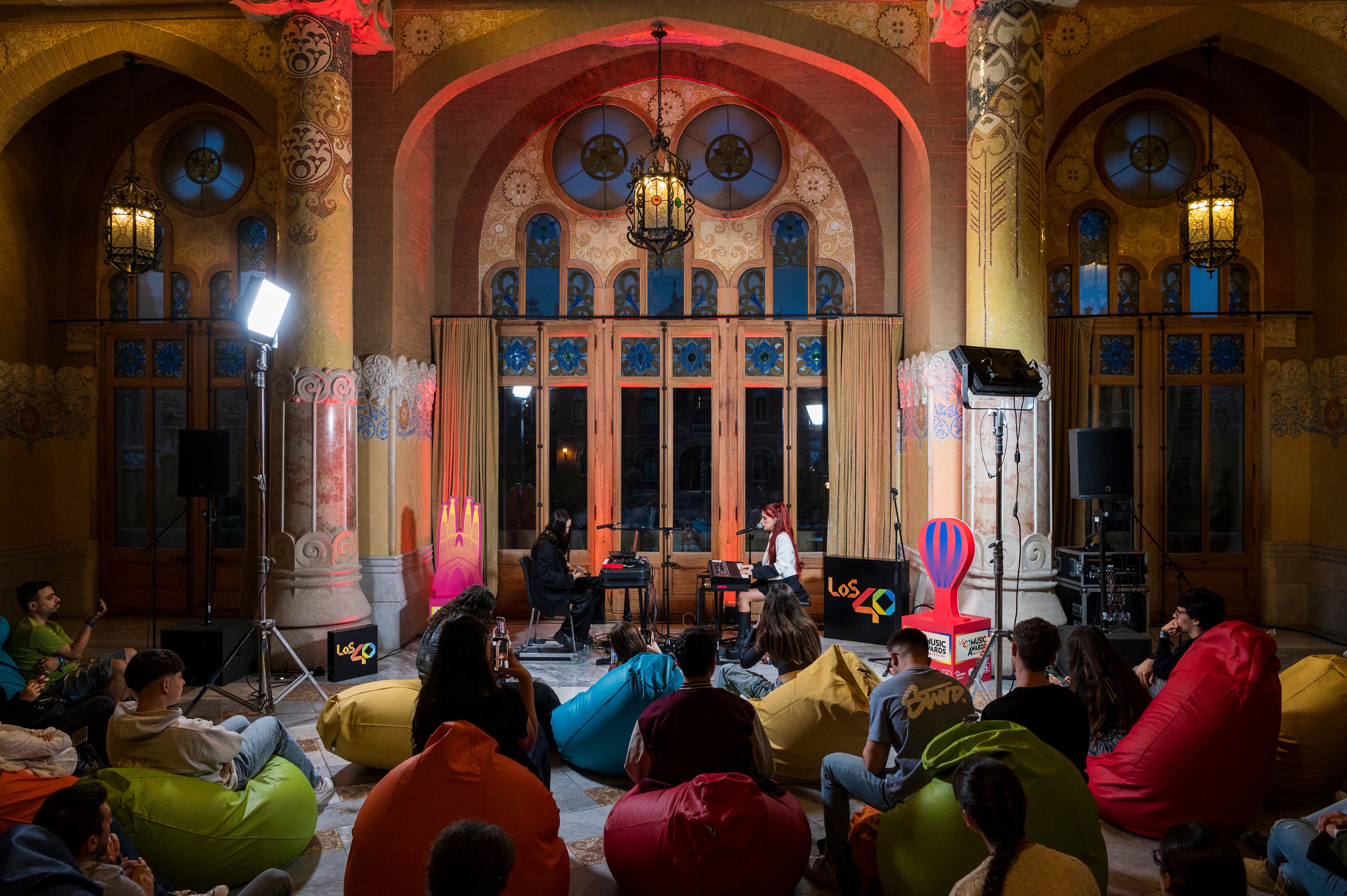 El momento más emotivo del primer secret show llegó cuando la cantante interpretó la canción Te quiero