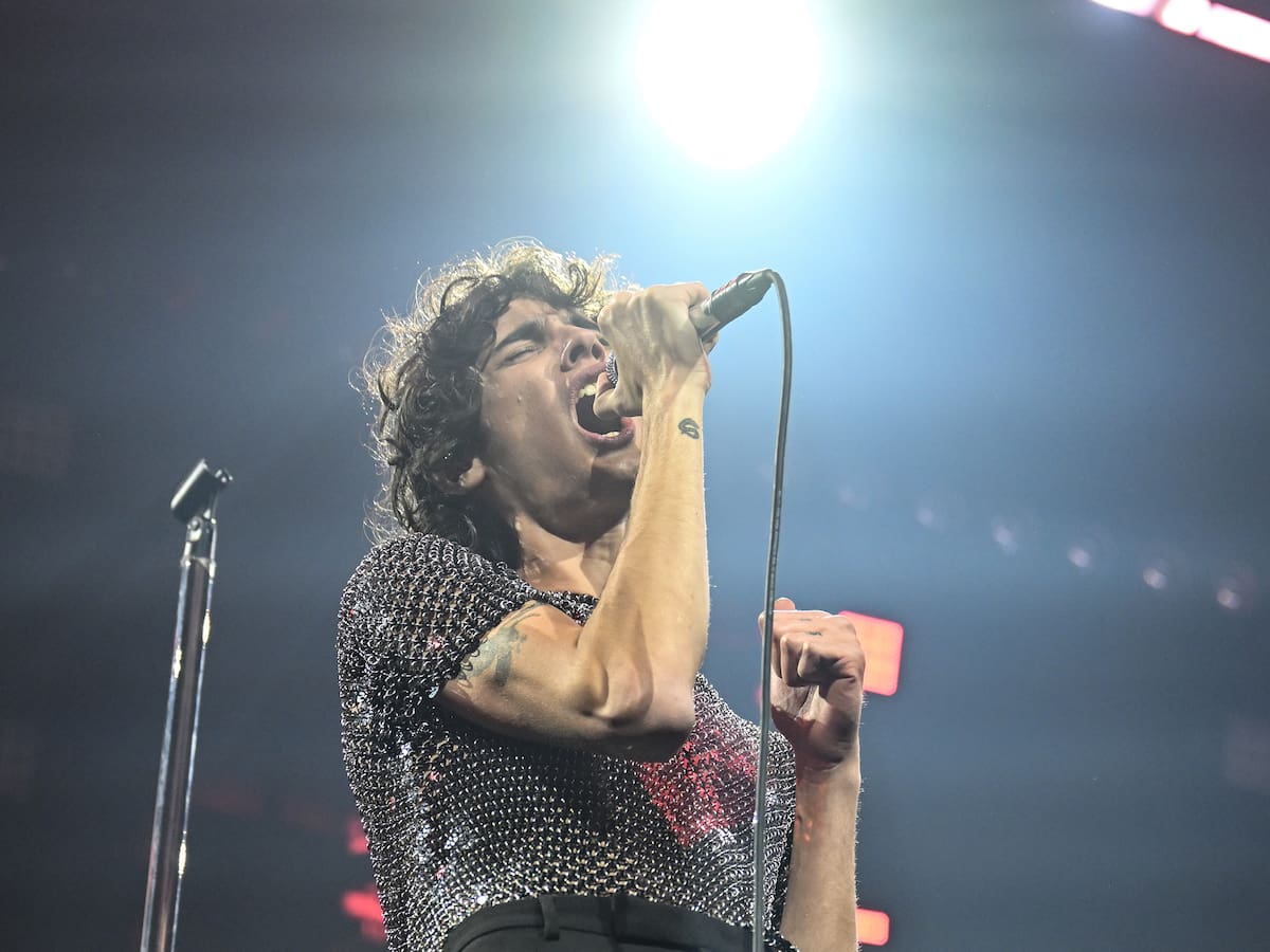 El fenómeno sombr llega a Madrid y enciende su primera arena europea