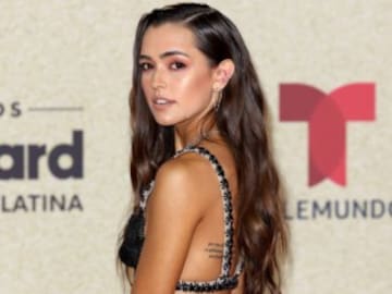 Lucy Vives, la hija de Carlos Vives, debuta en los Billboard Latinos 2021 junto a su padre y Mau y Ricky
