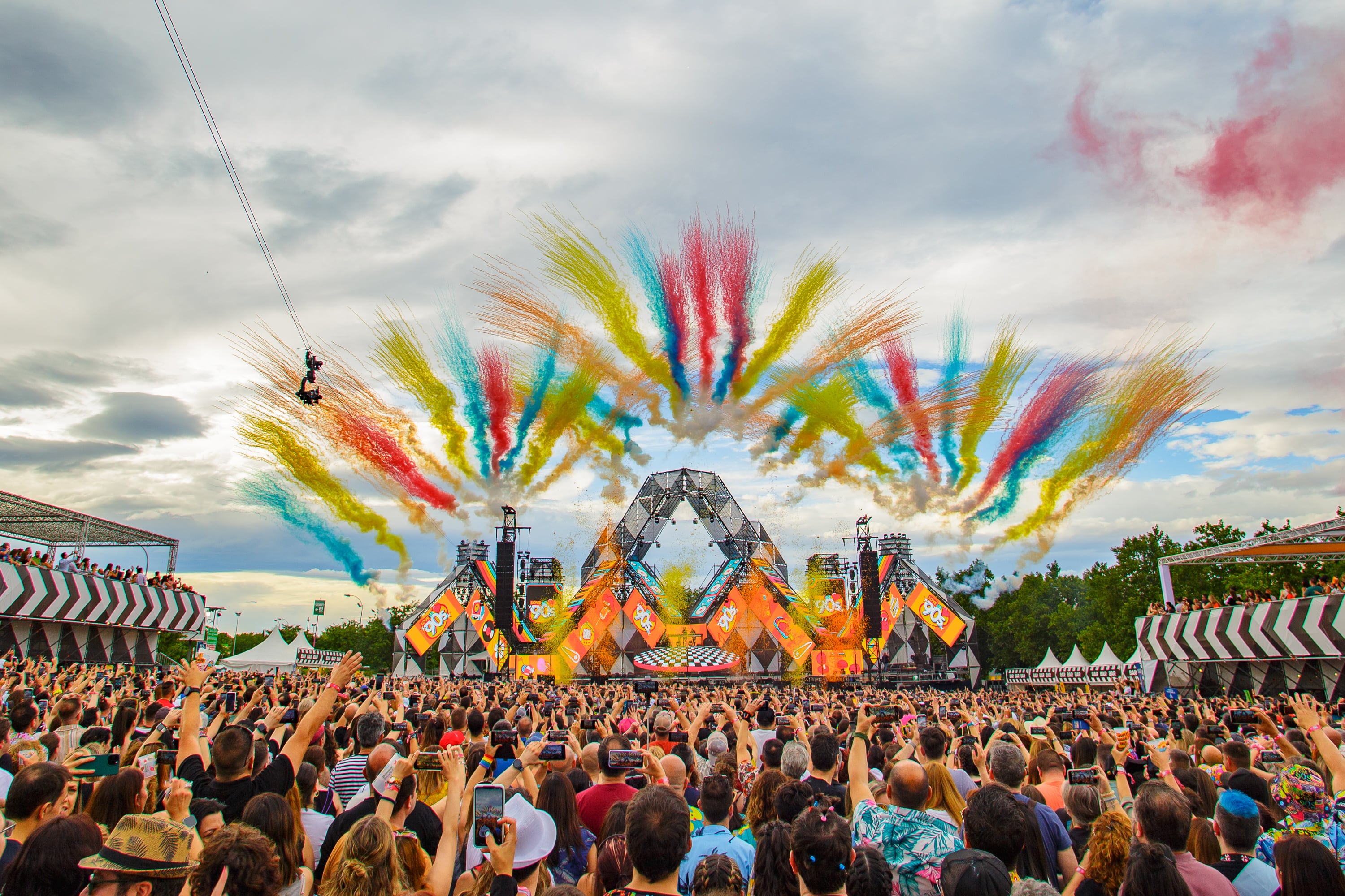 Love The 90s Festiva