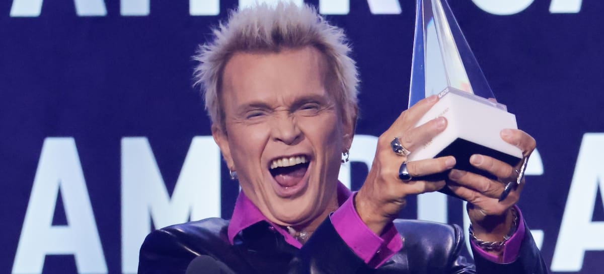 Billy Idol, con el Premio a una Trayectoria en los American Music Awards 2026.