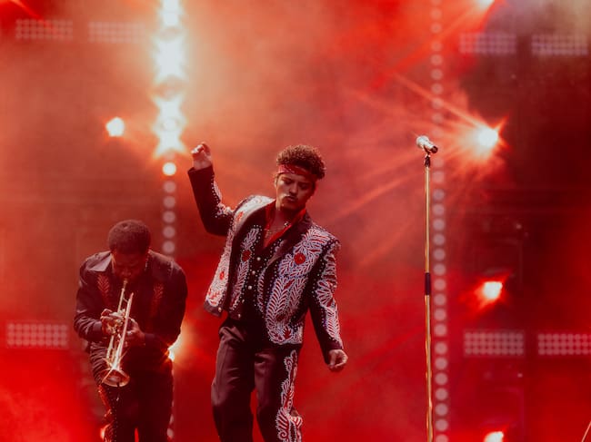 Bruno Mars en la primera noche de su concierto en el estadio Metropolitano de Madrid. / Daniel Ramos