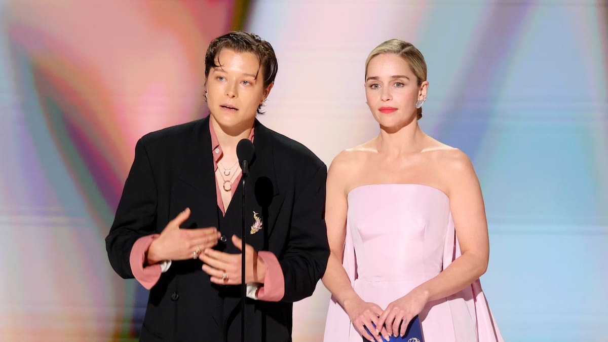Emilia Clarke y Emma D’Arcy hablando Alto Valyrio en los Premios Emmy 2026 nos devolvió de golpe al universo ‘Juego de Tronos’