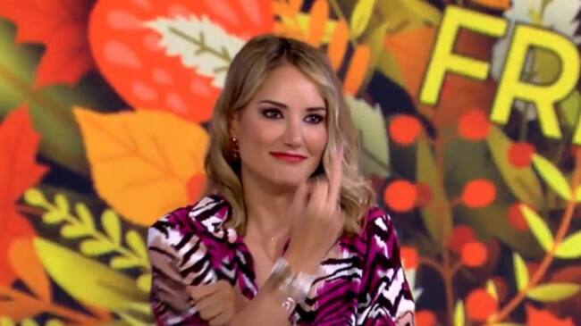 La peineta de Alba Carrillo