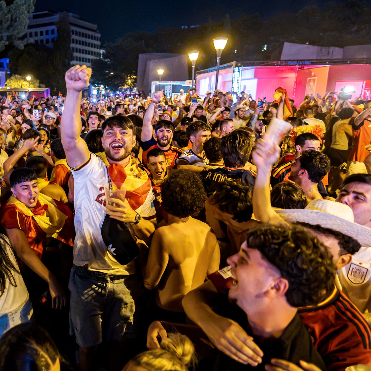 ¿Dónde están las principales fan zones de La Roja para la final del Mundial 2026 entre España y Argentina?