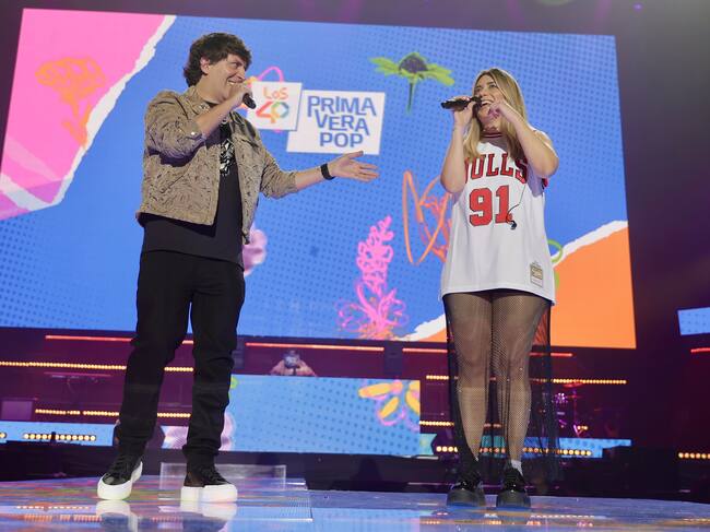 Si toca dar paso a Vicco, es imposible no pensar en 'Nochentera' y Dani Moreno 'El Gallo' y Cristina Boscá se han dado el lujo de cantar el estribillo con 15.000 personas.