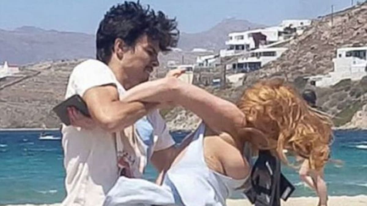 ‘Ninguna mujer debería seguir con un hombre que la golpea’: Lindsay Lohan