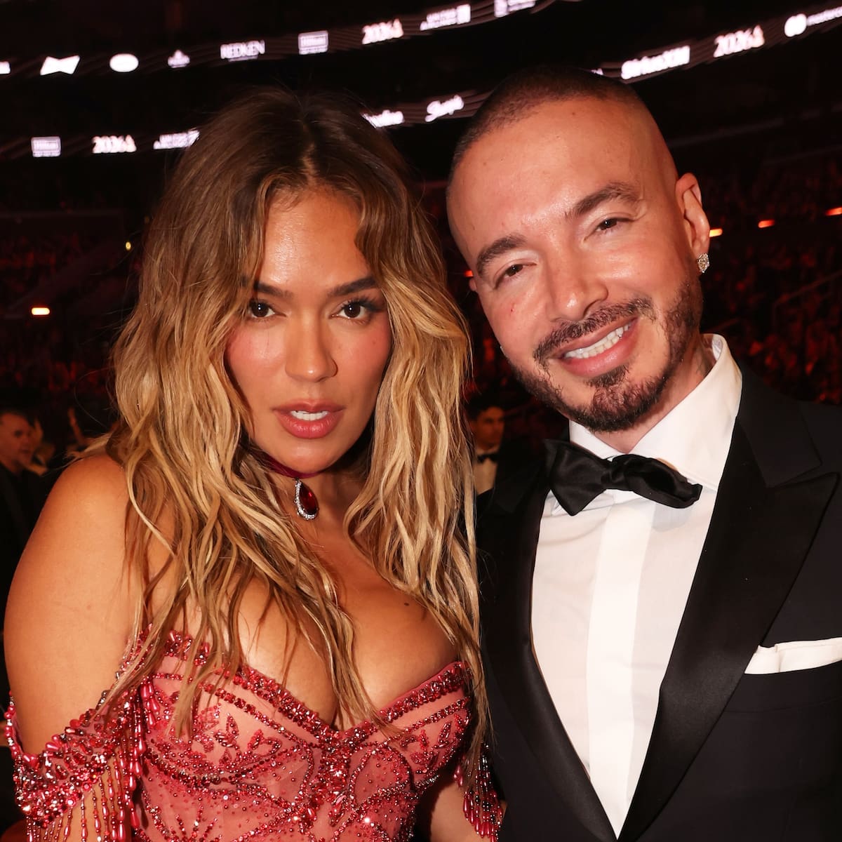 J Balvin revela cómo conoció a Karol G: "¿Puede subir mi prima a cantar?"
