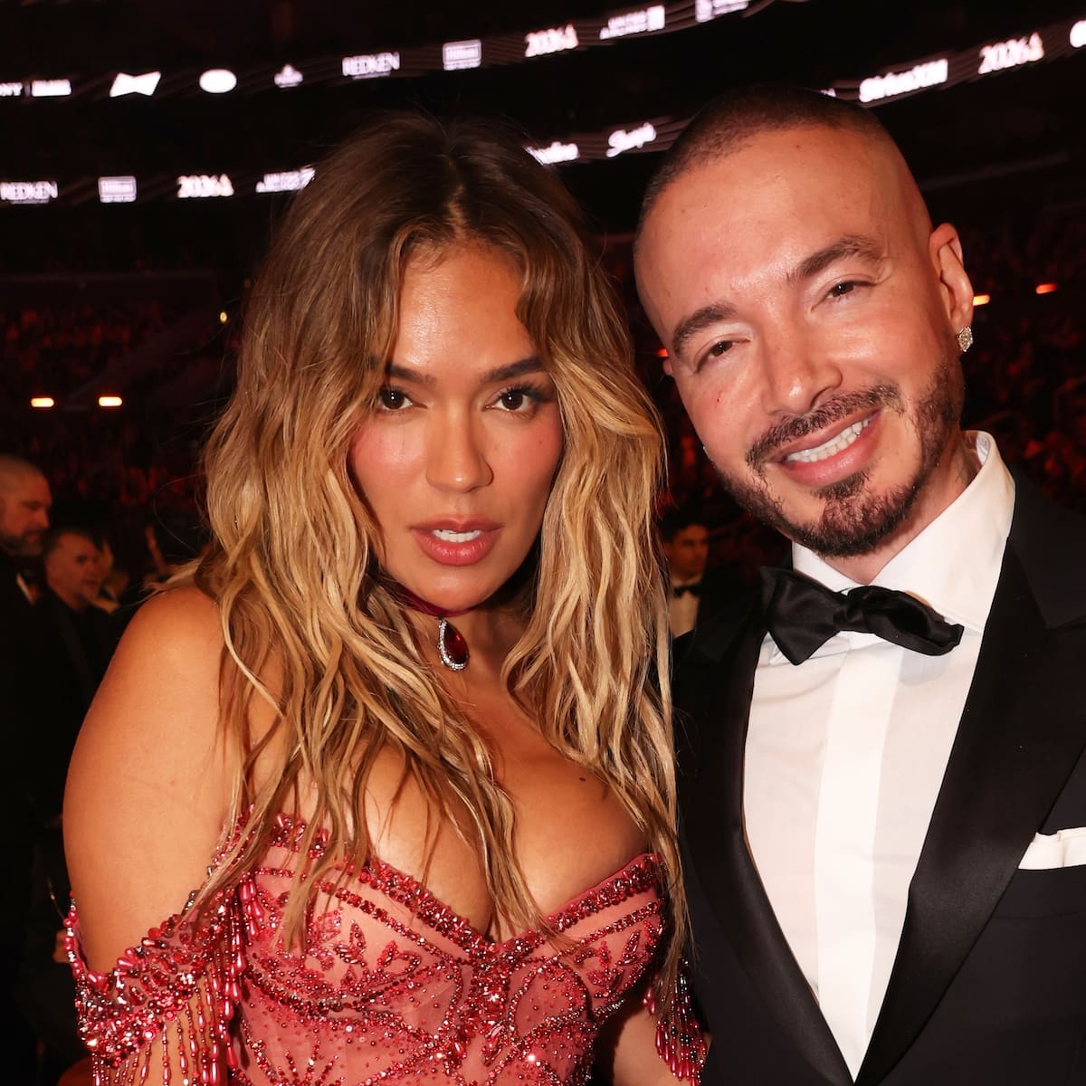 J Balvin revela cómo conoció a Karol G: "¿Puede subir mi prima a cantar?"