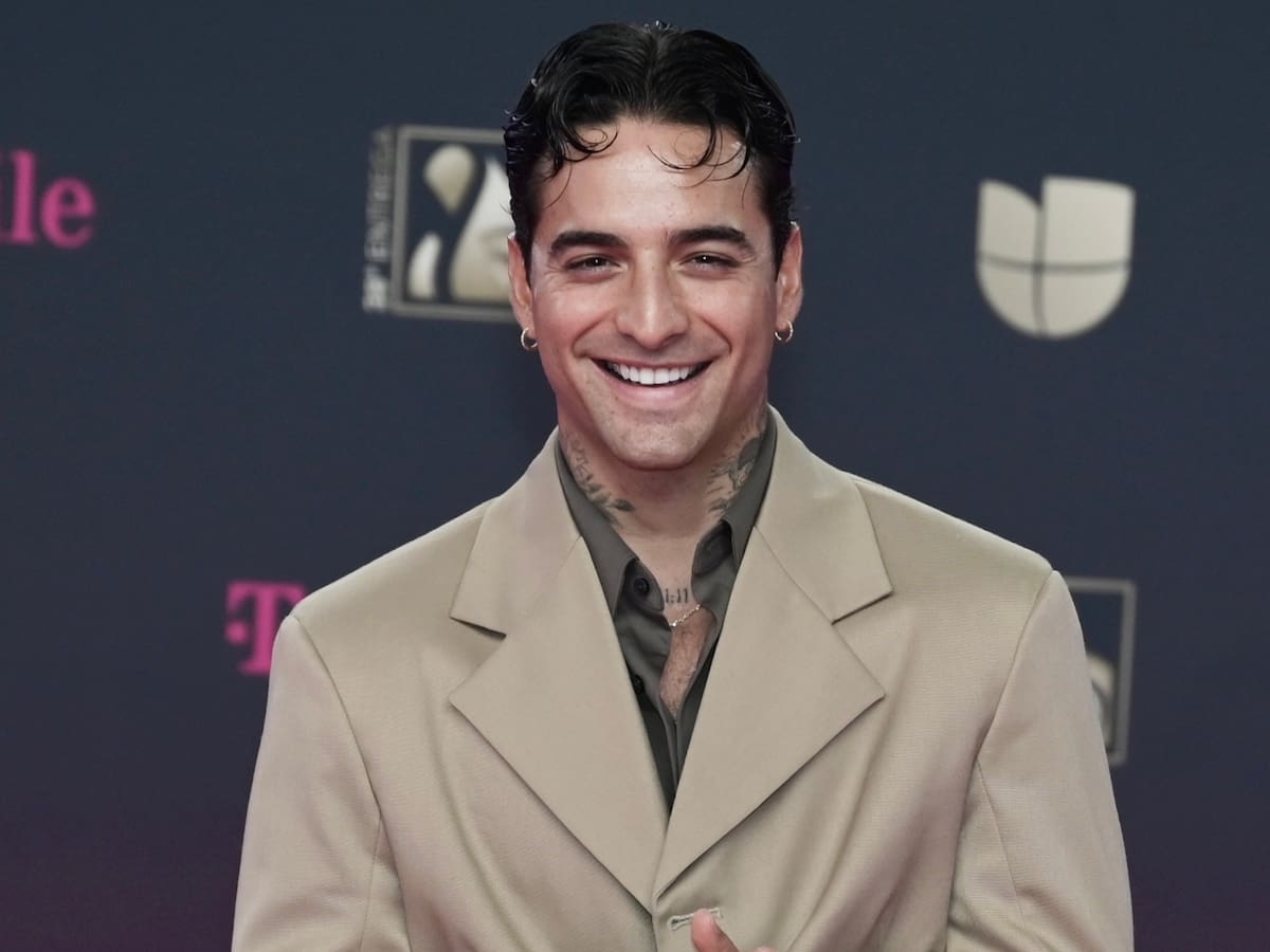 ¿Qué hacen Lola Lolita y Sofía Surferss con Maluma en Colombia?