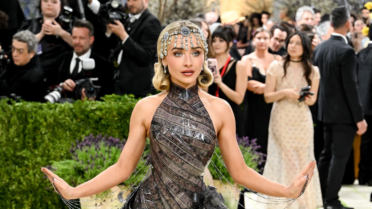 Sabrina Carpenter lleva el séptimo arte a la MET Gala con un vestido de cine