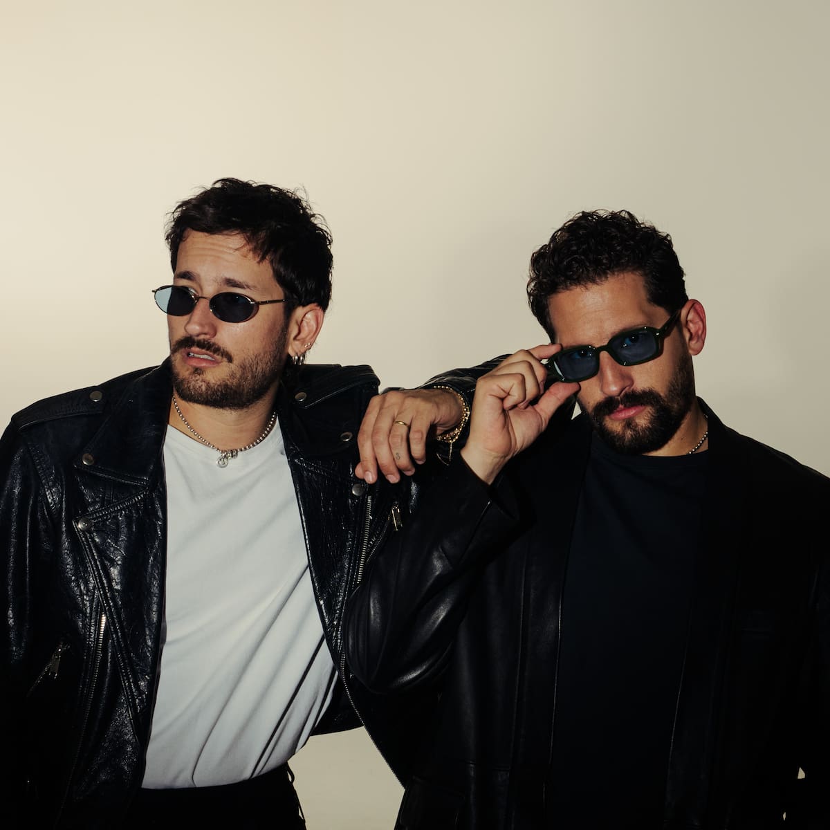 Mau y Ricky lanzan 'aiaiaiaiai', una canción sobre la duda que avanza cómo sonará su álbum