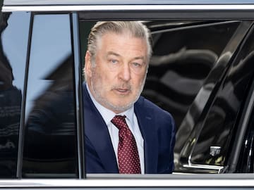 Alec Baldwin no deja de generar titulares, en esta ocasión por chocar su todoterreno contra un árbol: Esta es la historia
