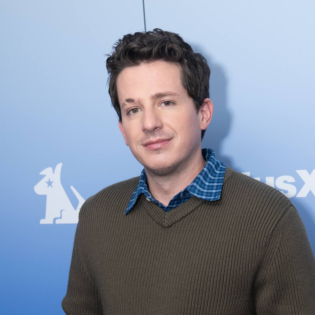 Charlie Puth comparte las primeras imágenes de su bebé recién nacido y lo más aplaudido es el nombre que le han puesto