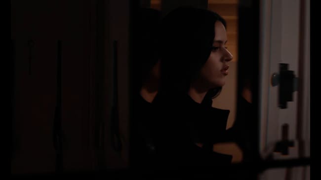 Plano número 1 del videoclip de 'Berghain'