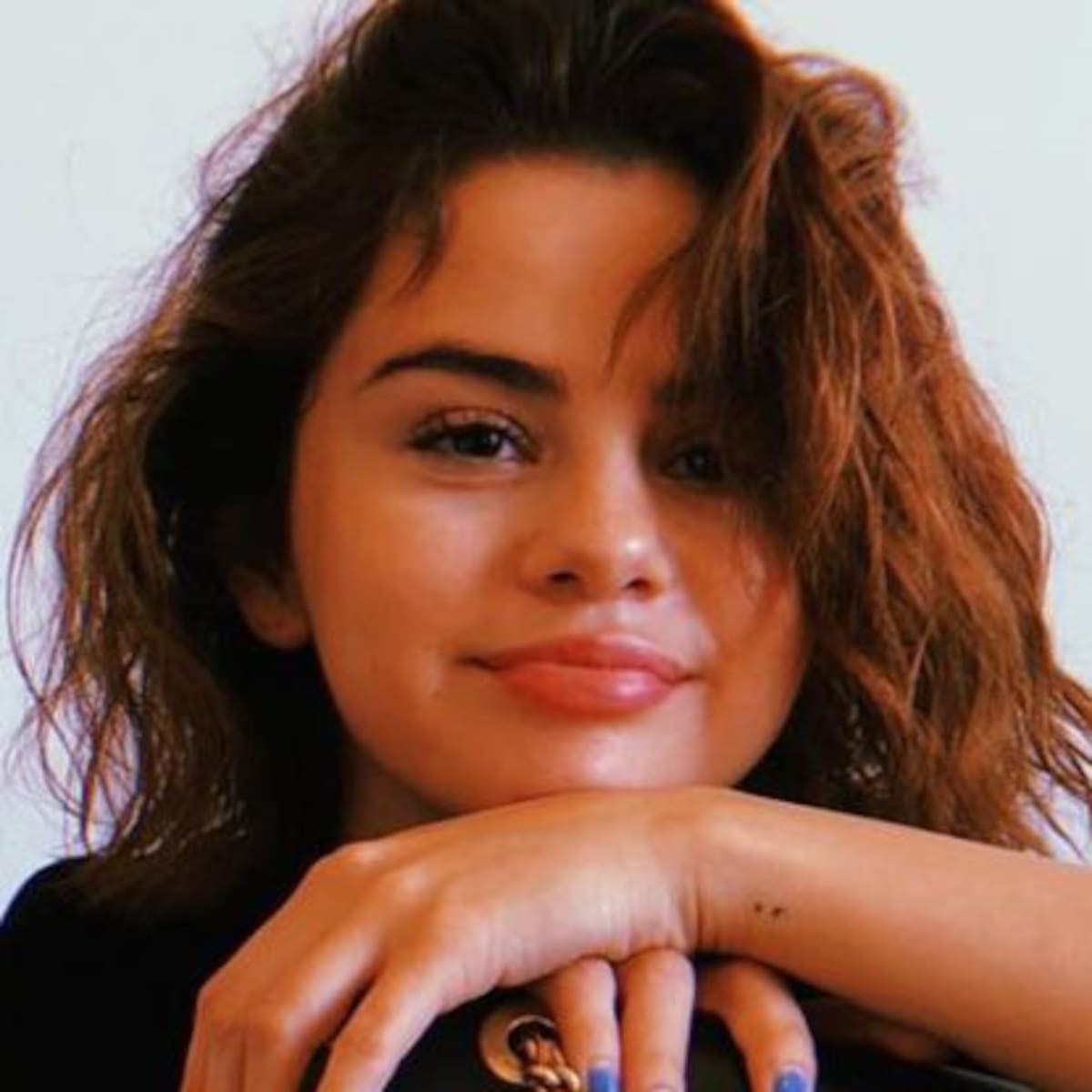 Selena Gomez se rapa la cabeza