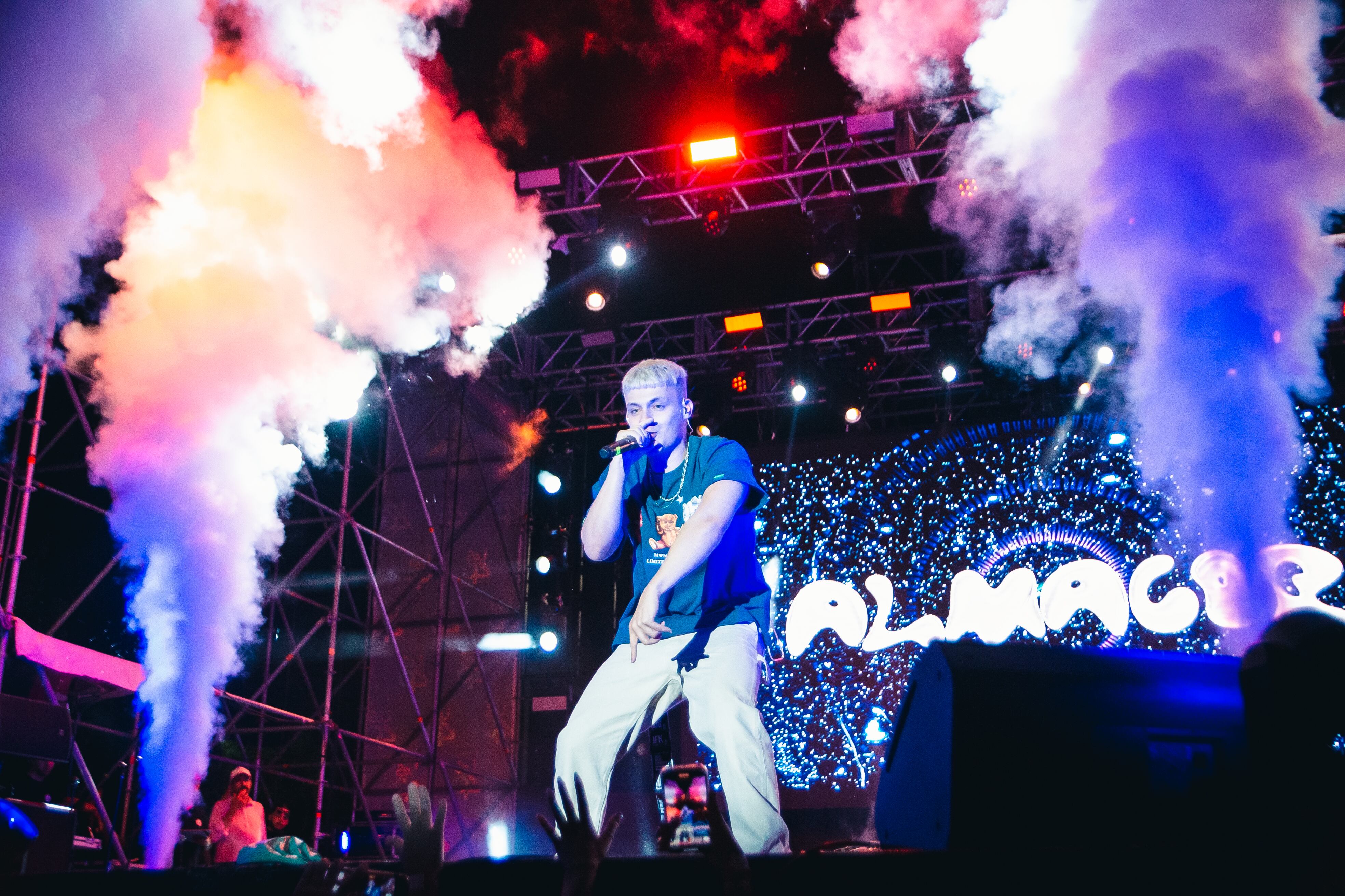 Los 'Brillos platino' de Almácor resplandecieron como nunca sobre la orilla del Mar Menor.