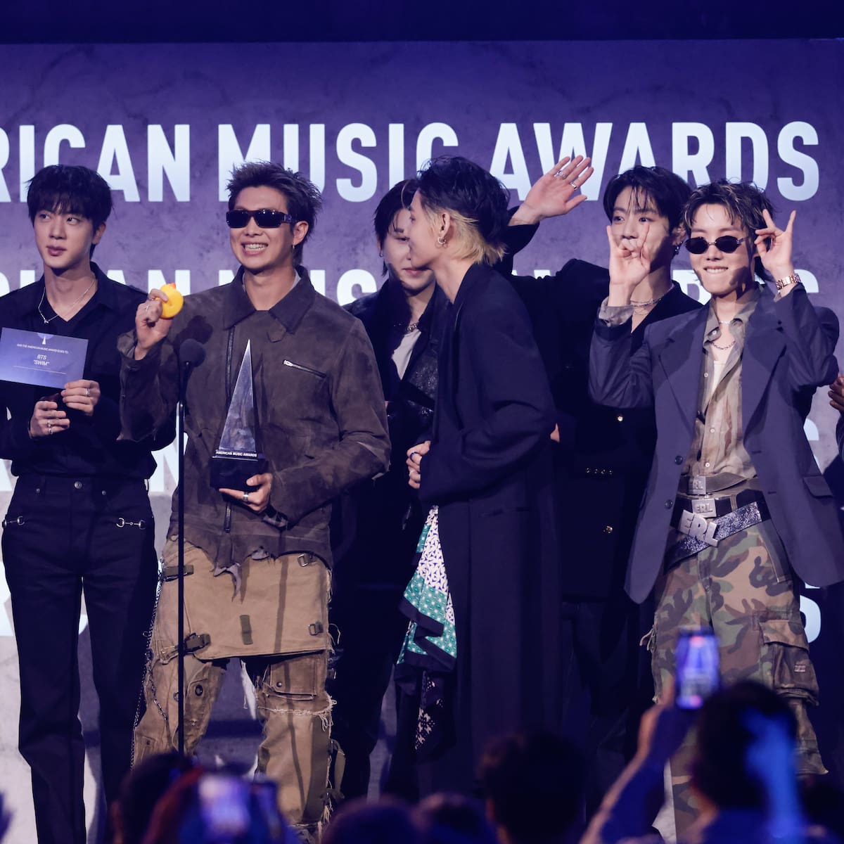 AMAs 2026: Todos los ganadores con gran triunfo de BTS y de las artistas femeninas