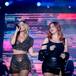 Un dúo inesperado: Así fue la actuación de Edurne y Leire Martínez reviviendo 'Amores Dormidos' en la Gala del Orgullo