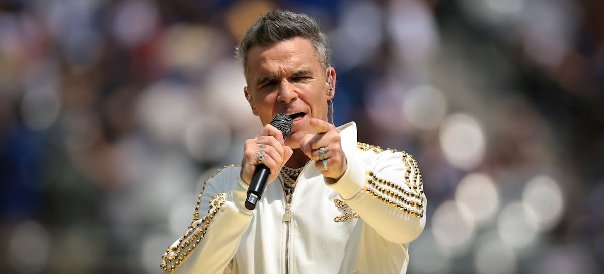 Robbie Williams, en su actuación en la final del Mundial de Clubes 2025