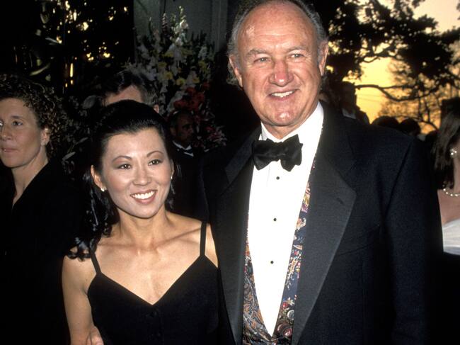 Gene Hackman y su esposa Betsy Arakawa, en una gala de premios en los años noventa.