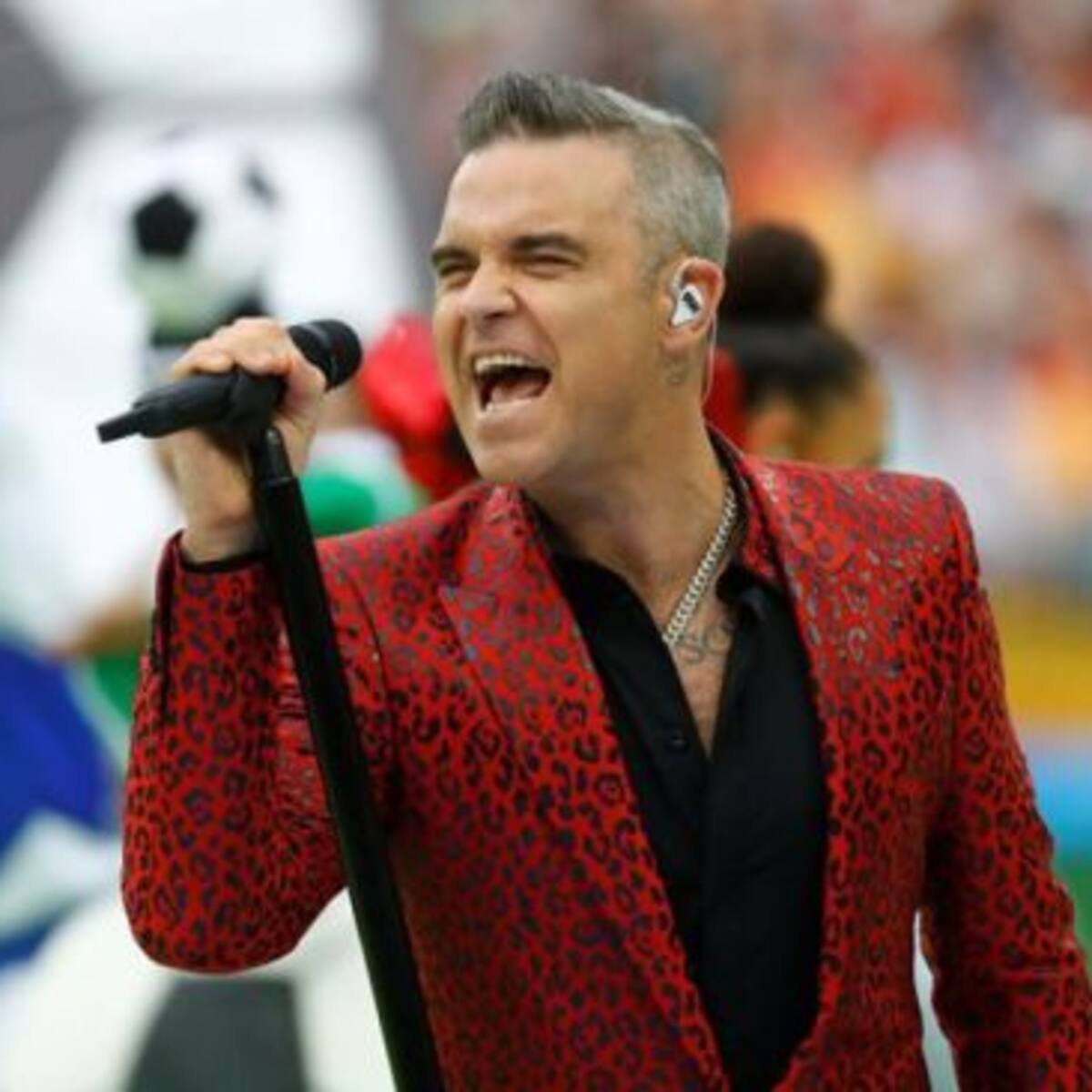 Así fue la presentación de Robbie Williams en el Mundial Rusia 2018