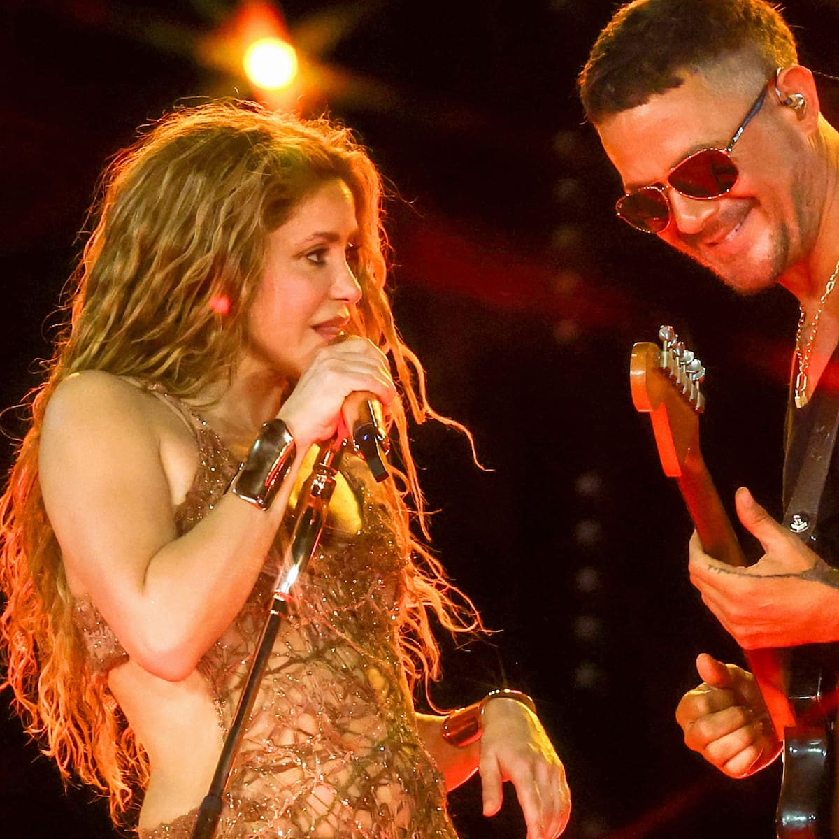 Shakira y Alejandro Sanz incendian Madrid en la residencia europea de 'Las Mujeres Ya No Lloran World Tour'
